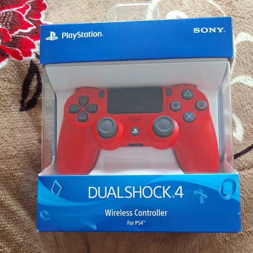 Sony Dual Shock 4 Wireless Controller for Playstation 4. Red. Brand New!